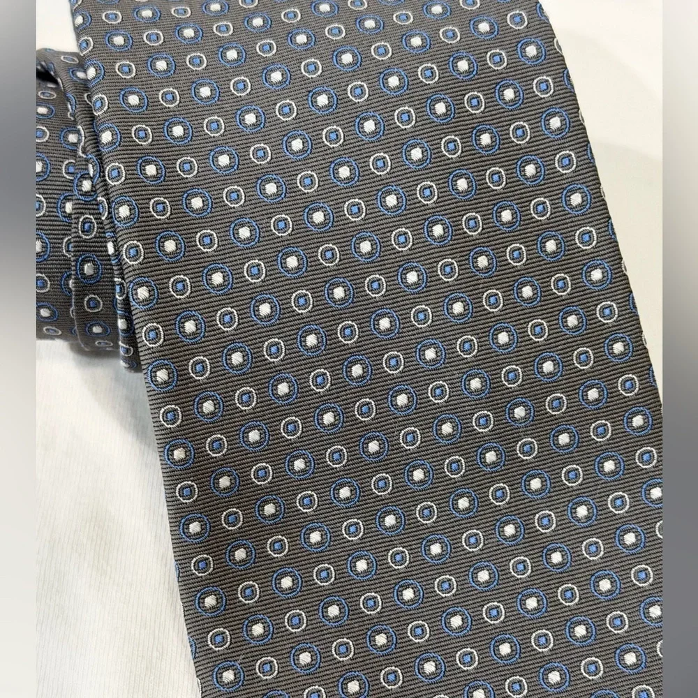 NWT Brooks Brothers Stain Resistant Blue and Gray Patterned 100% Silk Tie